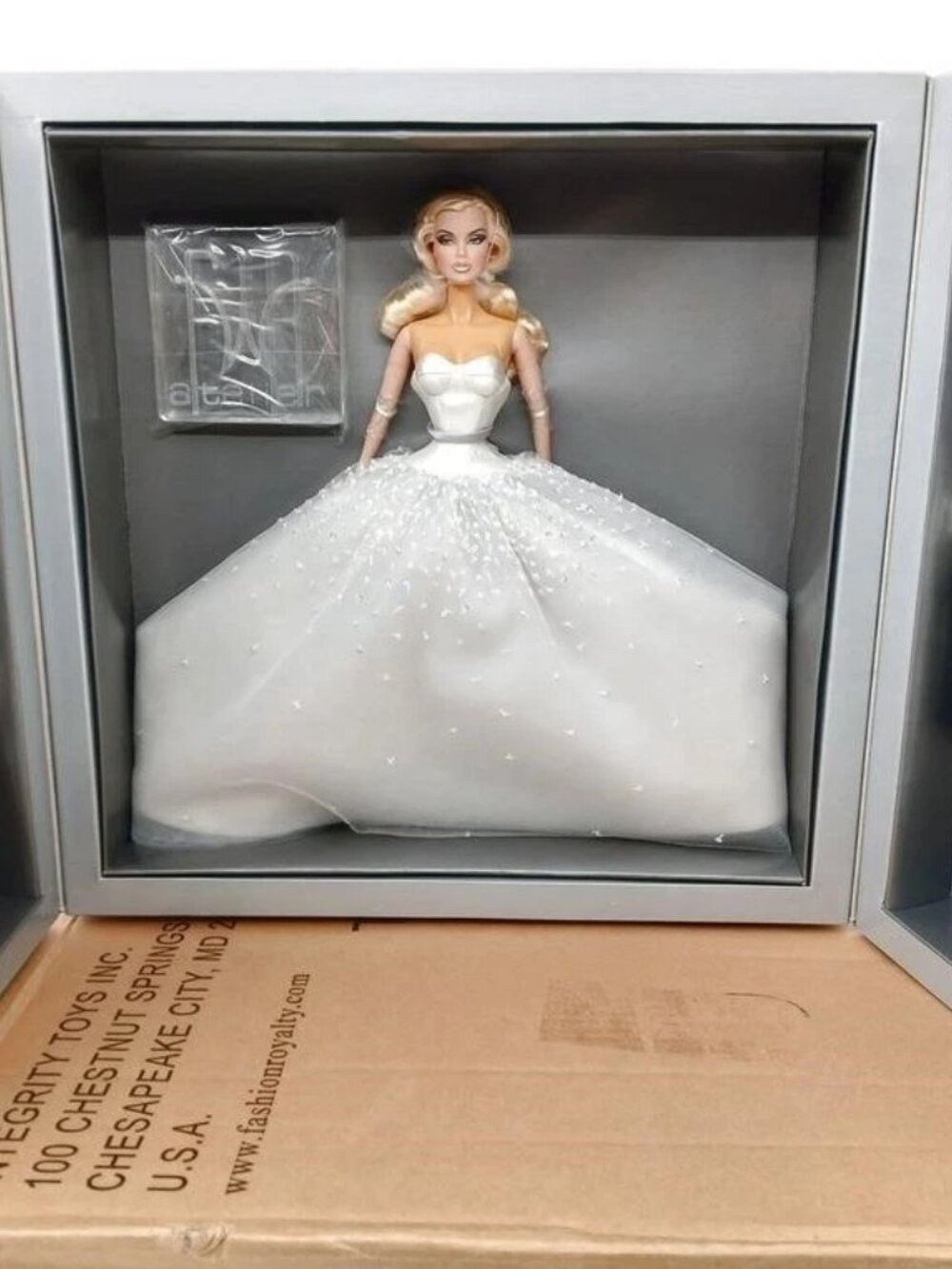 VANESSA POESIE SANS COULEUR JASON WU INTEGRITY TOYS NRFB Le VERY Low# 23 of 500!